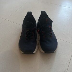 Navy and Red accent Athletic Shoes. Really nice!!!